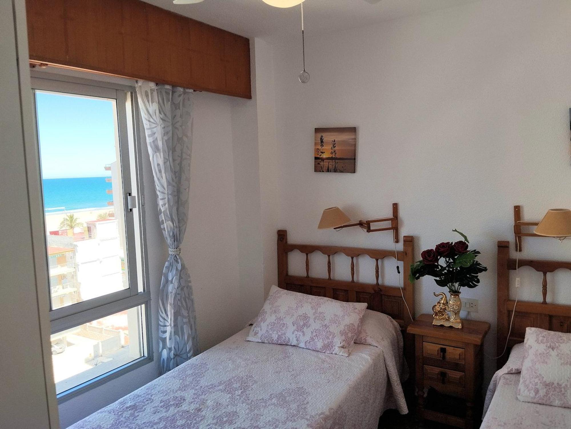 El Tiburon - Piso con espectaculares vistas al mar - solo para familias ideal para 4 personas Playa de Gandía Exterior foto